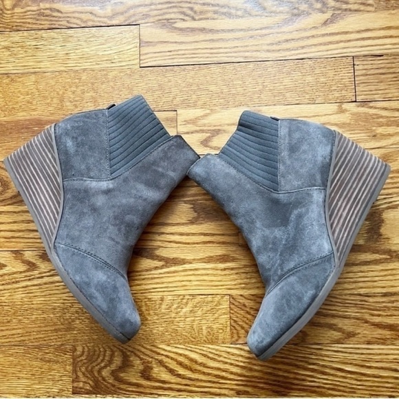 Toms Boots Womens 9 Sadie Wedge Heels Ankle Booties 10016846 Gray Suede Side Zip - Picture 1 of 8